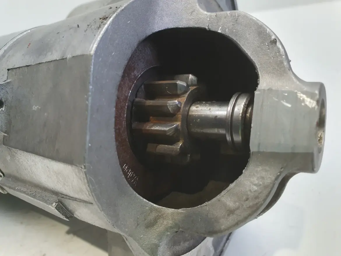 Mitsubishi Carisma 1.9 DID ROZRUSZNIK 8200064465B