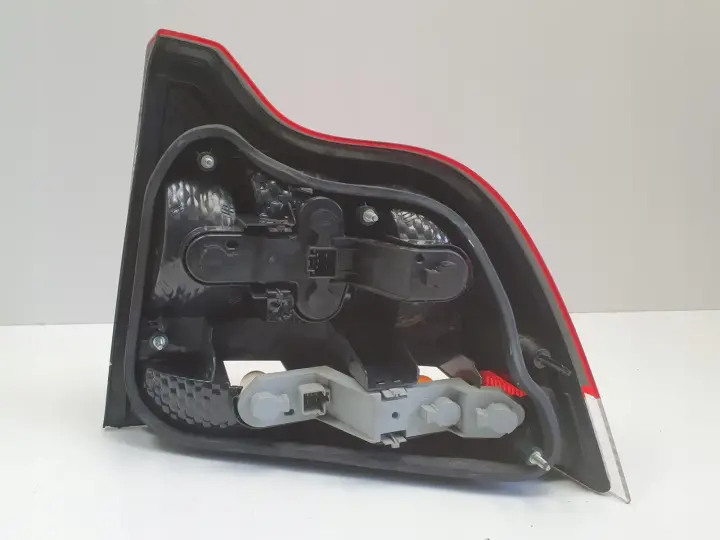 VOLVO S60 I LIFT 04-10r TYLNIA LAMPA LEWA LEWY TYŁ