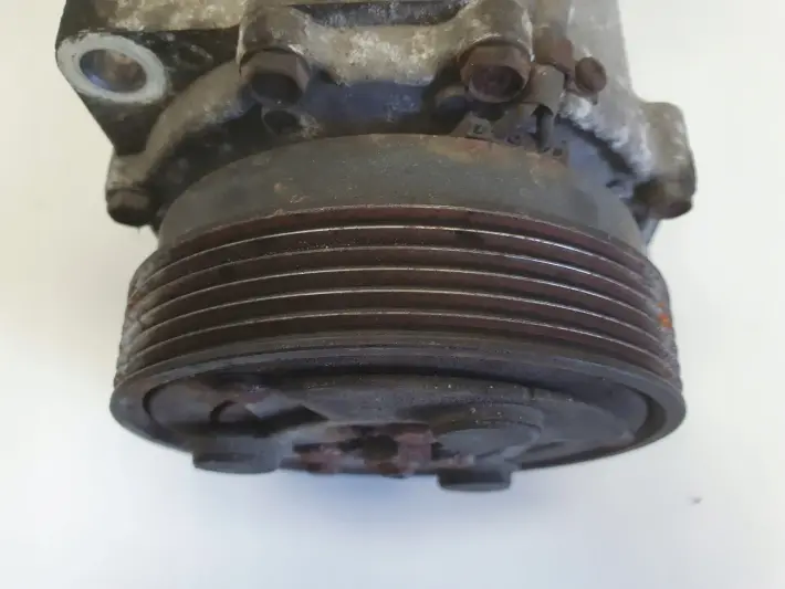 VW Transporter T5 2.0 8V SPRĘŻARKA KLIMATYZACJI pompa 7H0820803C