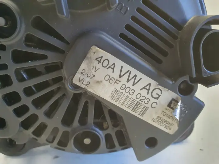 VW Golf V 2.0 TDI ALTERNATOR valeo 06F903023C 140A