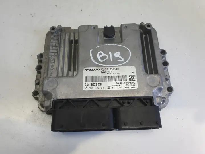 Volvo S60 II V60 1.6 T3 STEROWNIK SILNIKA komputer 0261S06611