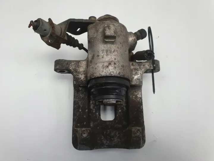 VW Golf IV Bora Audi A3 LEWY ZACISK HAMULCOWY tył kierowcy Lucas