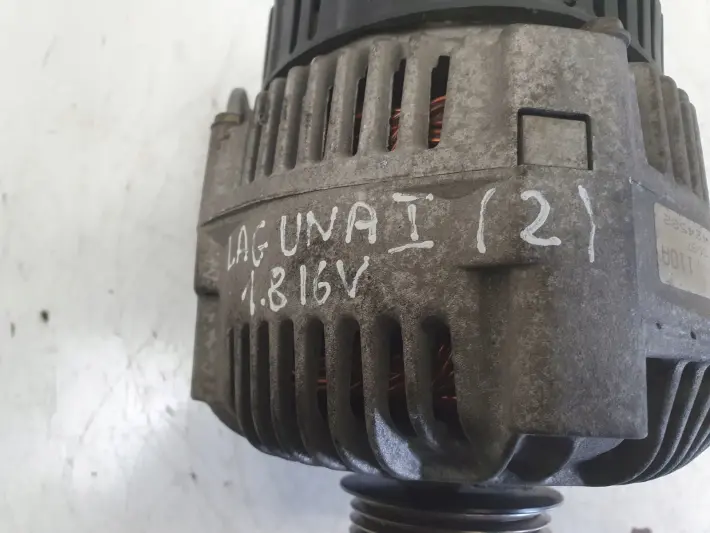 Renault Laguna I 1.8 16V ALTERNATOR 7700424582 valeo 110A