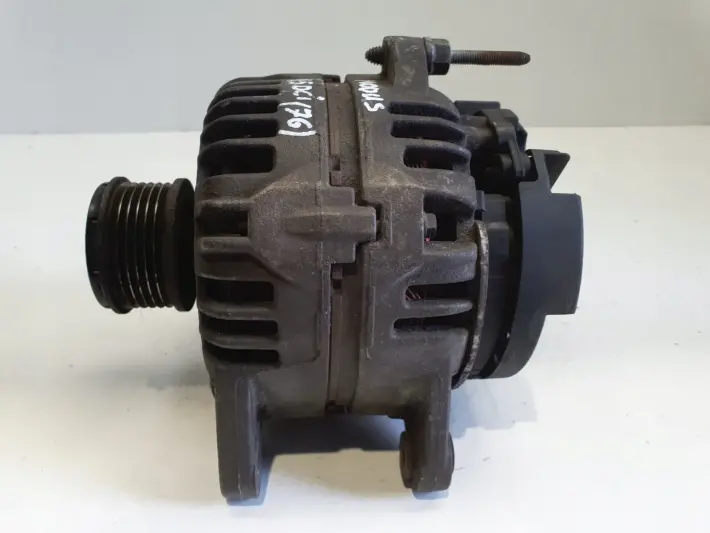 Renault Modus 1.5 DCi ALTERNATOR bosch 0124425071 120A