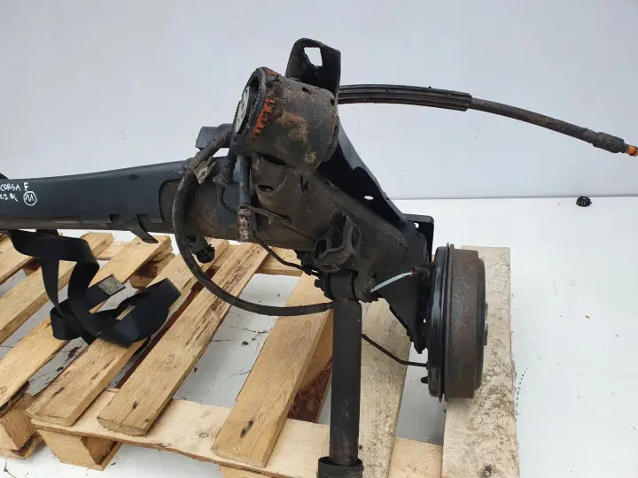 Opel Corsa F 1.2 TYLNA BELKA ZAWIESZENIA OŚ ŁADNA