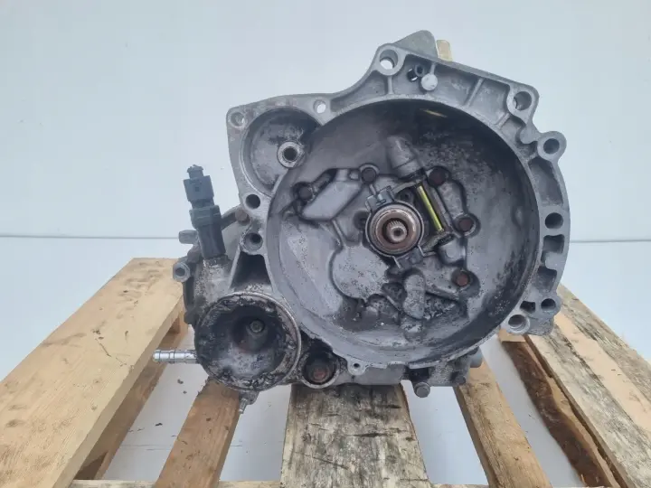 VW Polo III lift 1.0 MPI SKRZYNIA BIEGÓW CWN manualna MANUAL