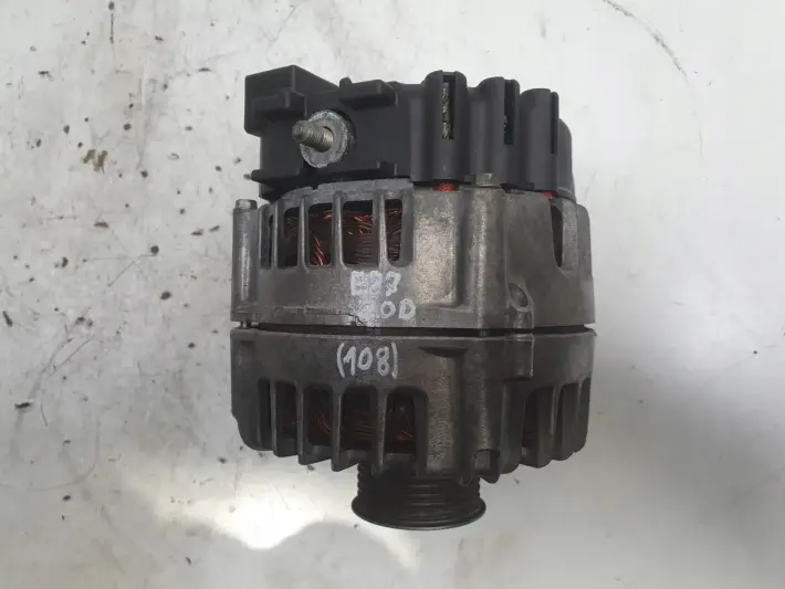 BMW E87 2.0 D ALTERNATOR valeo 7802261 180A