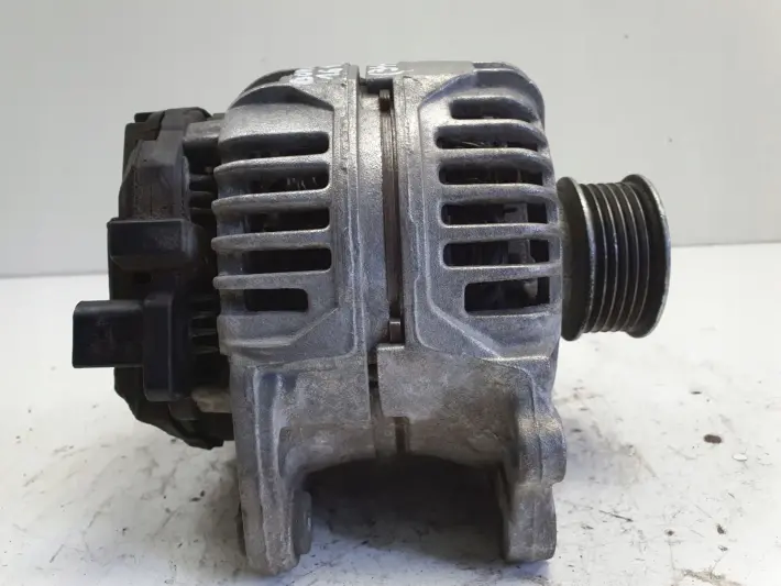 VW Bora 1.6 16V ALTERNATOR 0124325003