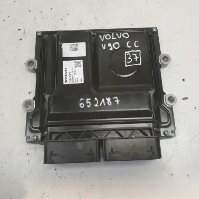 Volvo V60 II 2.0 D4 STEROWNIK SILNIKA komputer