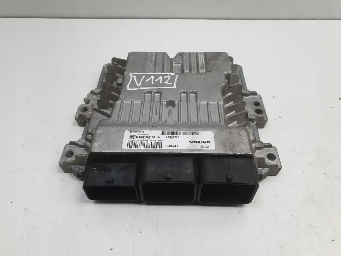 Volvo V60 1.6 D2 STEROWNIK SILNIKA komputer 31336712 S180134102A