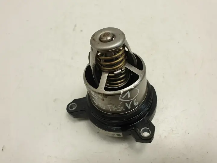 Audi A5 S5 3.0 TFSI TERMOSTAT 06M121115G