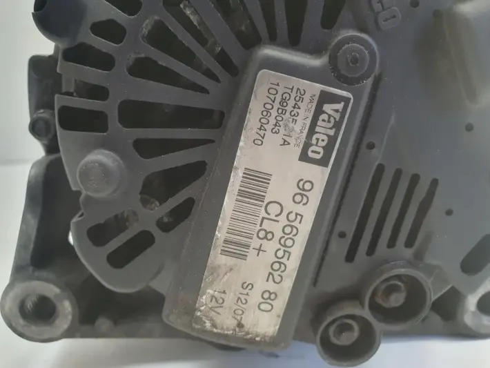 Peugeot 207 1.4 16V ALTERNATOR 9656956280 valeo