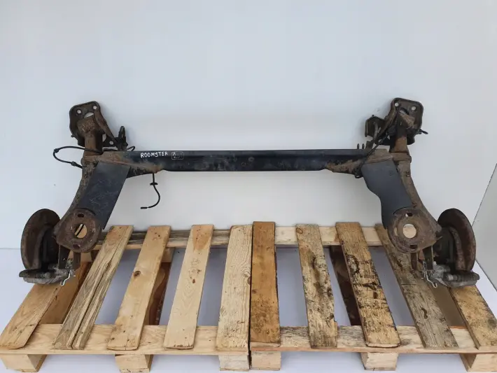 Skoda Roomster TYLNA BELKA ZAWIESZENIA TYŁ OŚ