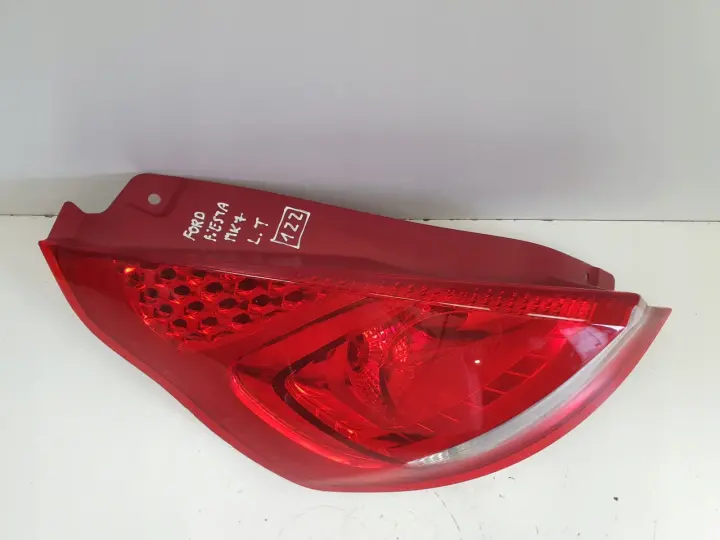 Ford Fiesta VII MK7 08-12r TYLNIA LAMPA LEWA LEWY TYŁ kierowcy 8A61-13405-A