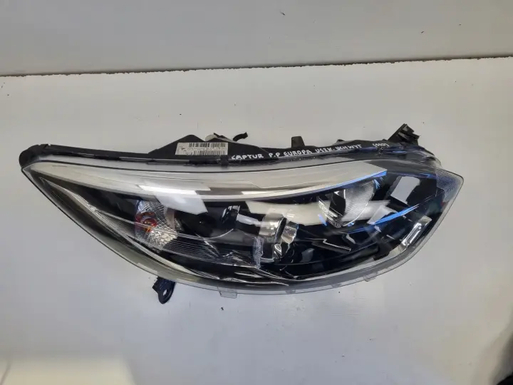 Renault Captur I 13-19r PRZEDNIA LAMPA PRAWA PRAWY PRZÓD europa 260100947R