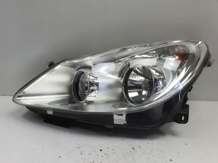 Opel Corsa D PRZEDNIA LAMPA LEWA lewy przód anglik Valeo 13186383