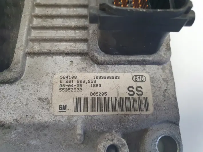 Opel Corsa C 1.2 16V STEROWNIK SILNIKA komputer 0261208253 SS
