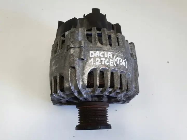 Dacia Duster I 1.2 TCe ALTERNATOR 231000091R valeo