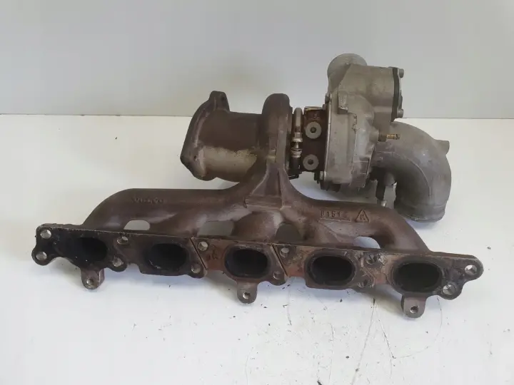 Volvo S40 II V50 2.5 T TURBOSPRĘŻARKA turbo 30757112
