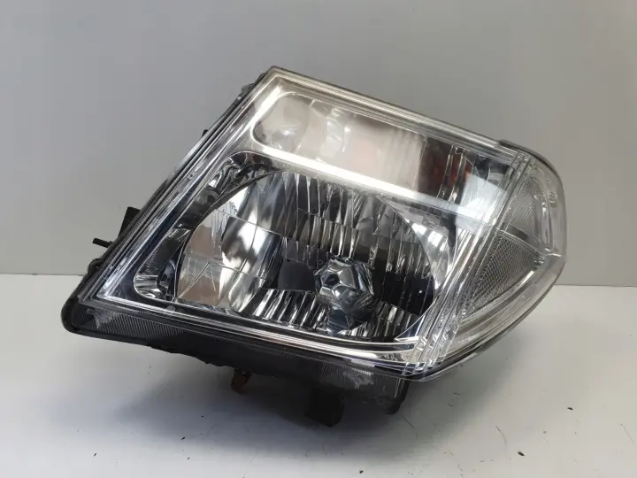 Nissan Pathfinder R51 Navara D40 III PRZEDNIA LAMPA LEWA LEWY PRZÓD xenon