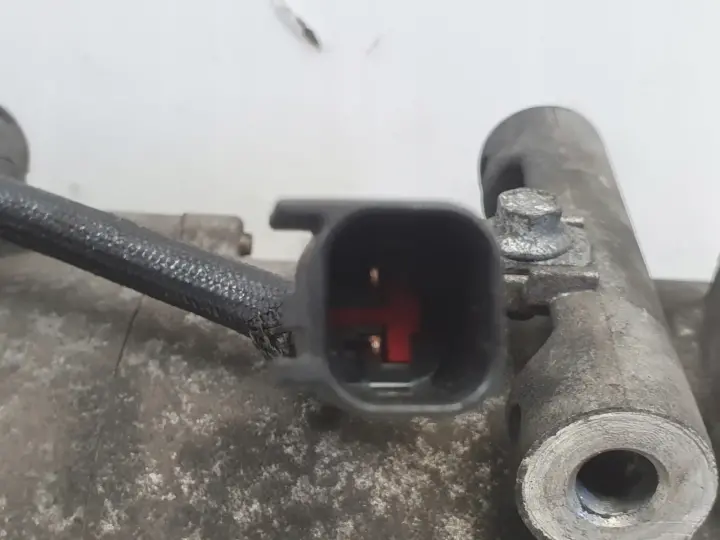 Ford C-MAX 1.6 TDCI SPRĘŻARKA KLIMATYZACJI pompa