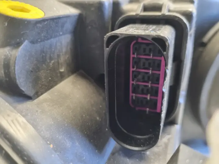 Audi A3 8L LIFT PRZEDNIA LAMPA LEWA lewy przód 8P0941003 1LJ009648-03