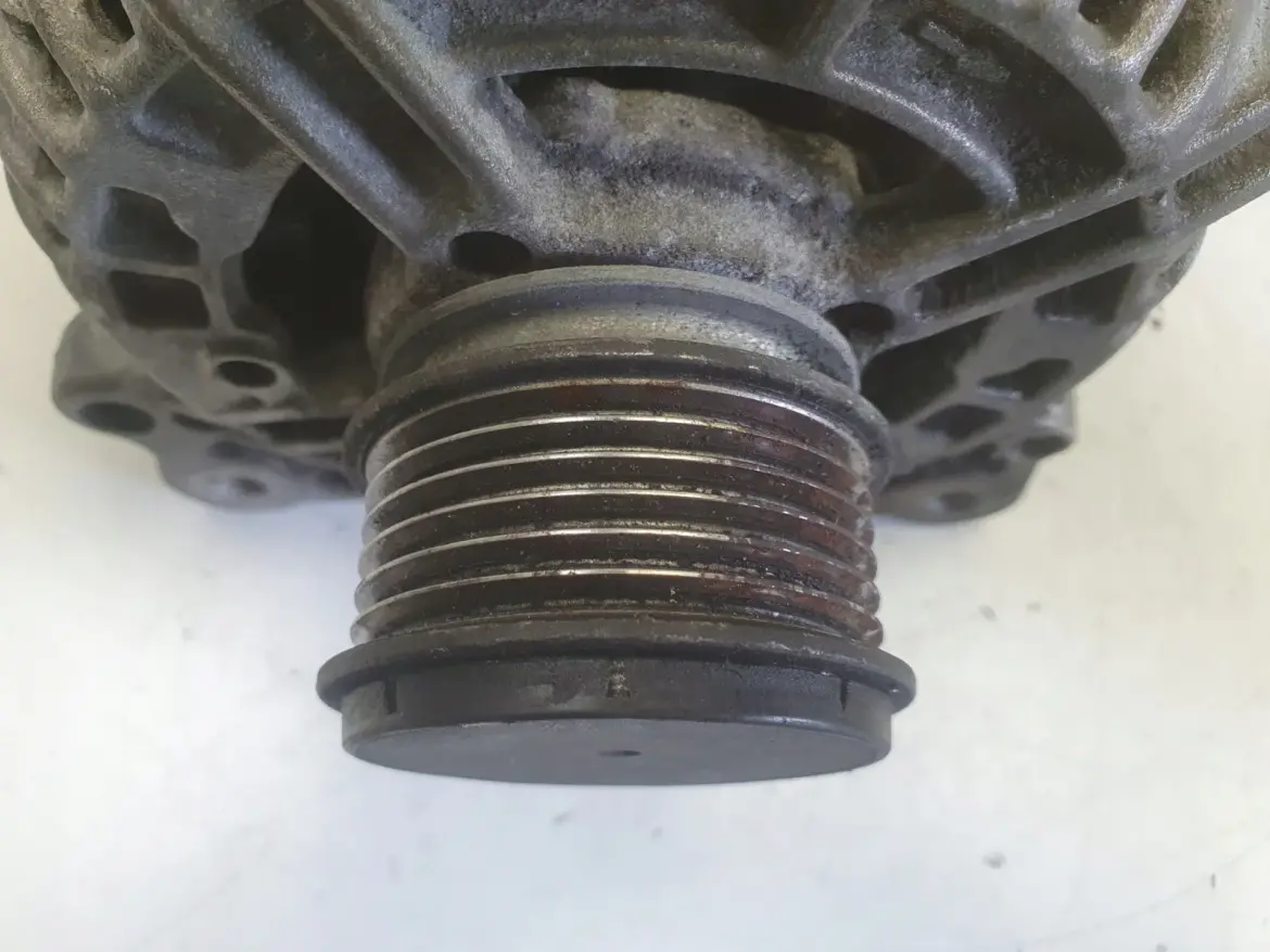 Seat Leon II 1.9 TDI ALTERNATOR Bosch