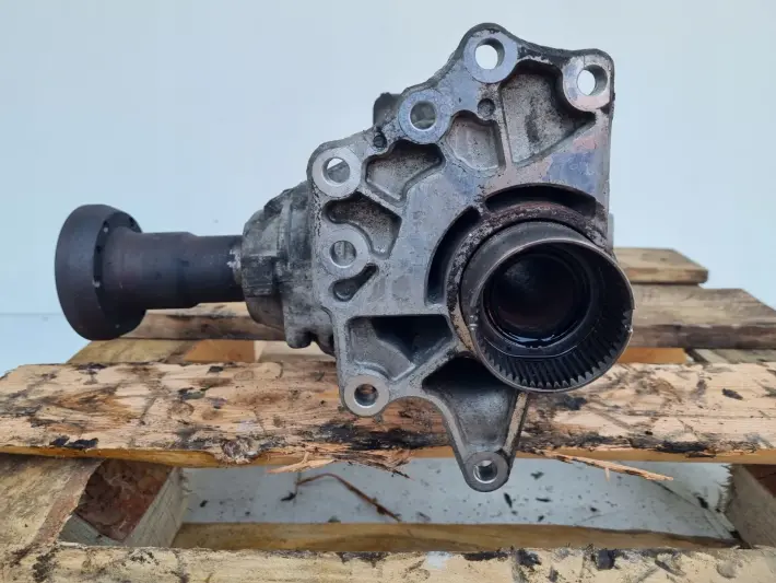 Volvo XC60 2.4 D5 REDUKTOR SKRZYNI BIEGÓW 7070010790