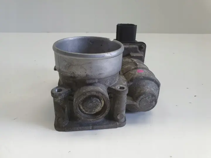 Nissan Primera P12 2.0 16V PRZEPUSTNICA SERA576-01