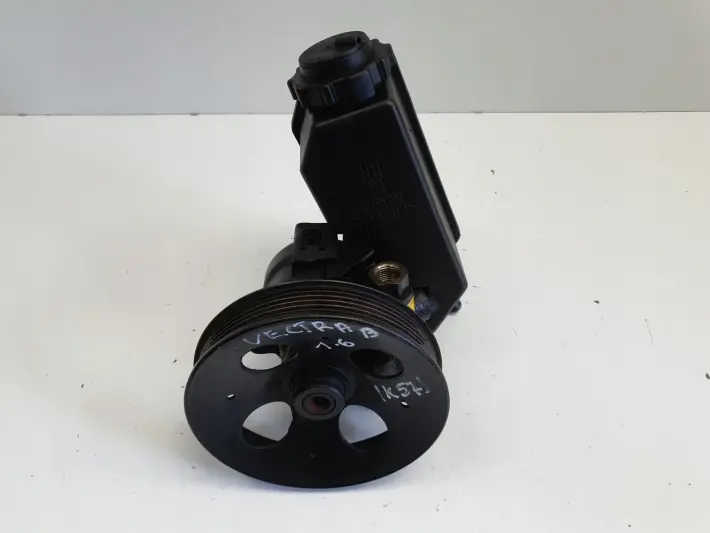 Opel Vectra B 1.6 16V POMPA WSPOMAGANIA 90495957