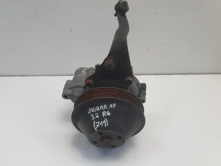 Jaguar XJ IV V 3.2 R6 POMPA WODY EBC11072CB