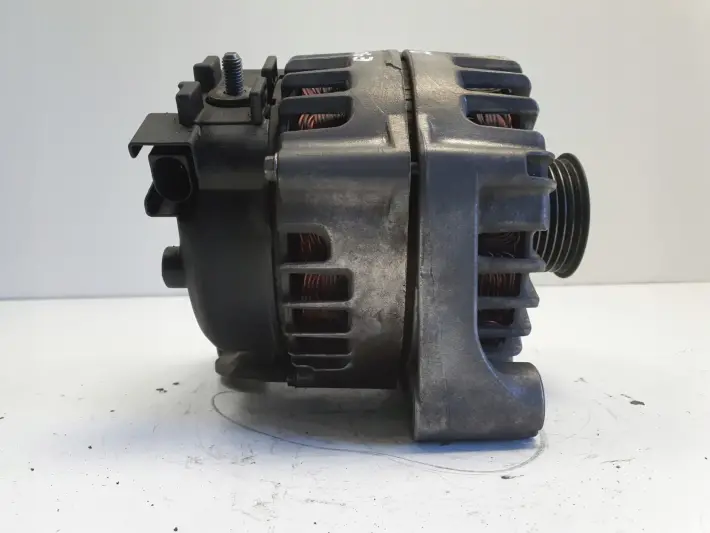 BMW E87 E90 2.0 D ALTERNATOR valeo 7802261 180A