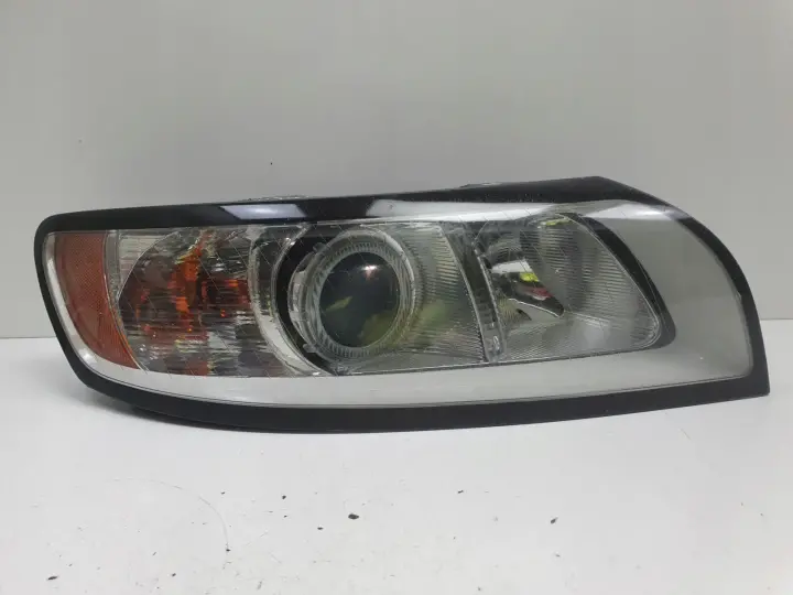Volvo S40 II V50 LIFT PRZEDNIA LAMPA PRAWA prawy przód 0301237202 31265695
