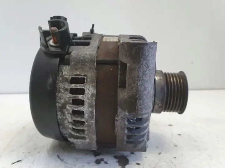 Ford C-Max Focus mk2 1.8 16V ALTERNATOR 30667069 3M5T-10300-LC