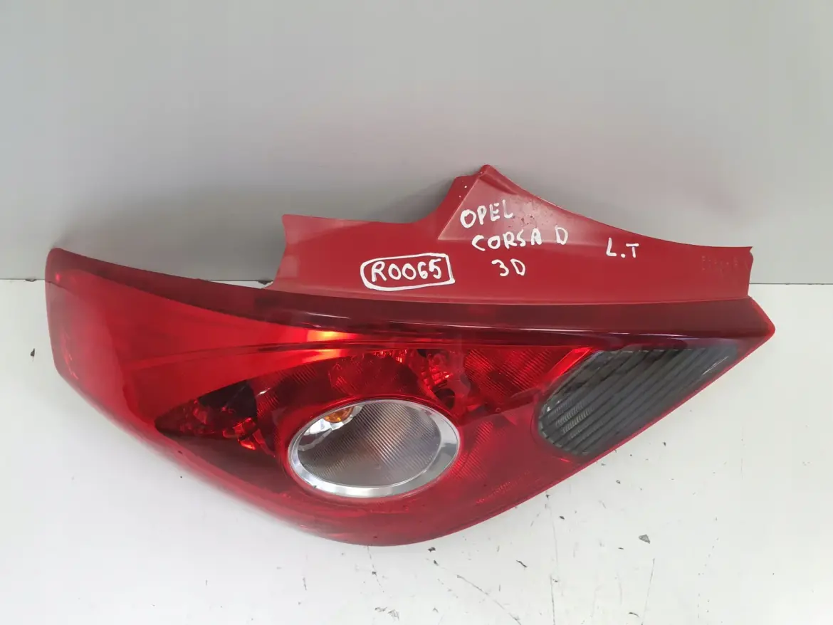 Opel Corsa D 3 drzwi TYLNA LAMPA LEWA lewy tył kierowcy anglik