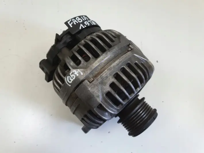 Skoda Fabia I 1.9 TDI ALTERNATOR bosch 028903028E 120A