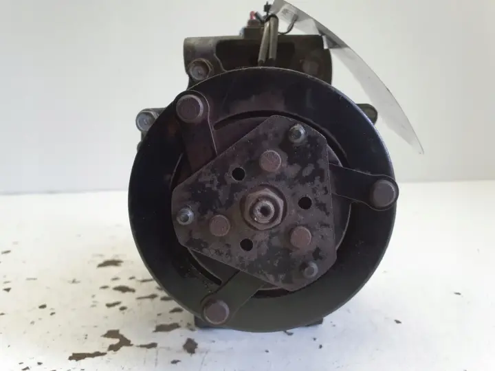 db885650ce8902980d1ad87f4b193406