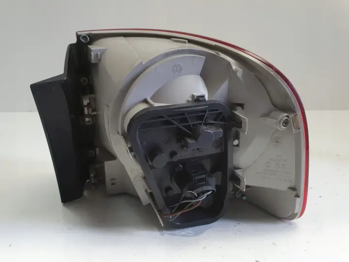 Vw Touareg I 02-06 TYLNA LAMPA LEWA lewy tył kierowcy