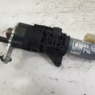 Audi Q7 II 4M 4M0 15-19r SILNIK TYLNEJ KLAPY TYŁ