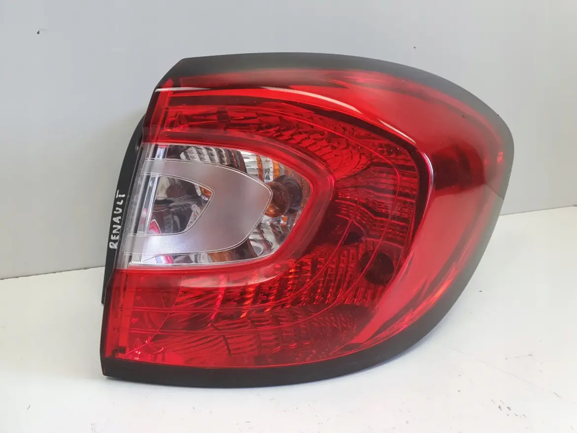 Renault Captur 13-19r TYLNIA TYLNA LAMPA PRAWA prawy tył ŁADNA