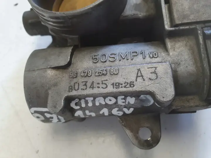 Citroen C4 1.4 16V PRZEPUSTNICA 9647925480