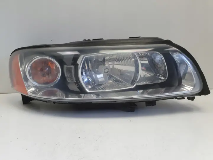 Volvo S60 I V70 II XENON LIFT PRZEDNIA LAMPA PRAWA prawy przód KPL 30784250