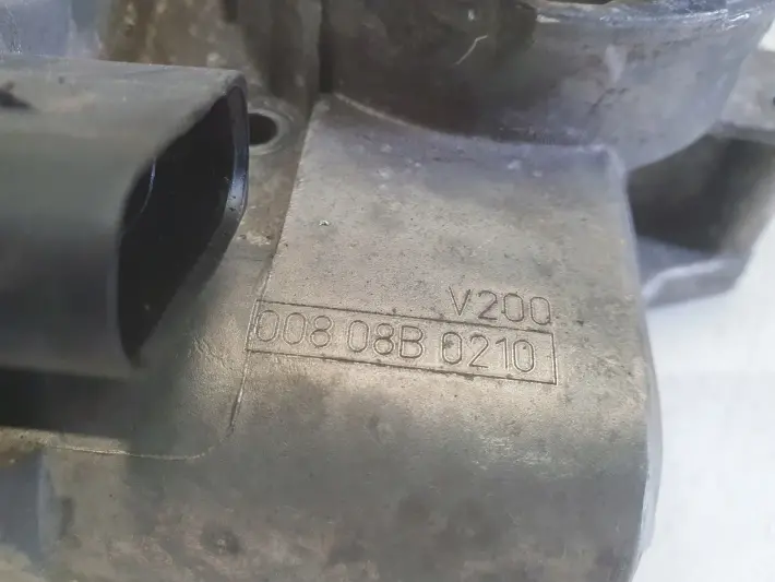 VW Passat B6 2.0 TDI PRZEPUSTNICA 03G128063B