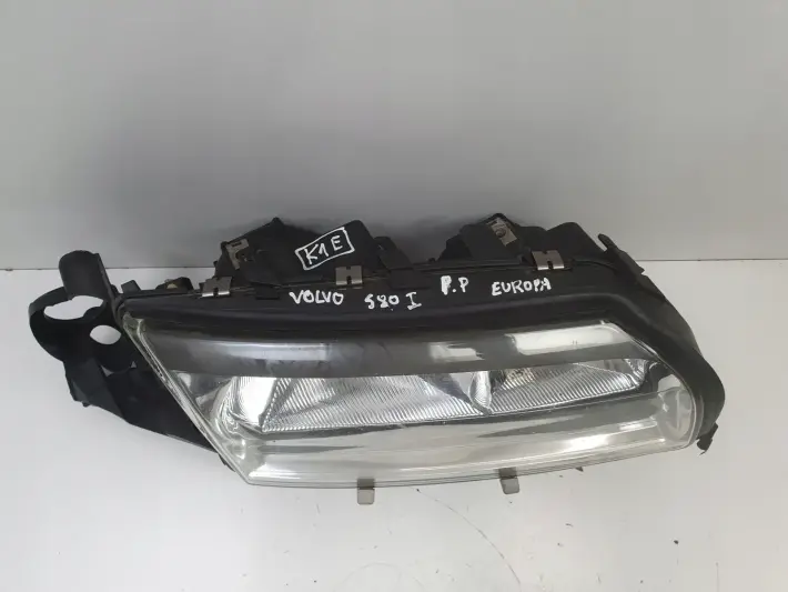 Volvo S80 I 98-04r PRZEDNIA LAMPA PRAWA prawy przód 30678108 89088108 valeo