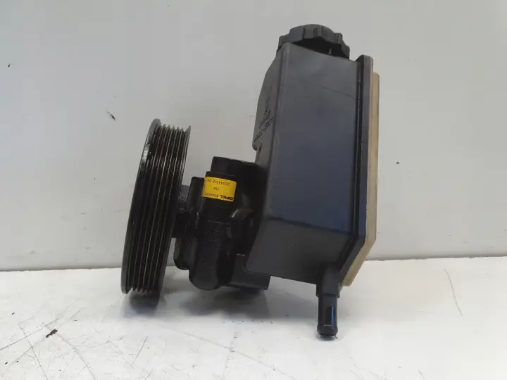 Opel Vectra B 1.6 16V POMPA WSPOMAGANIA 90495957