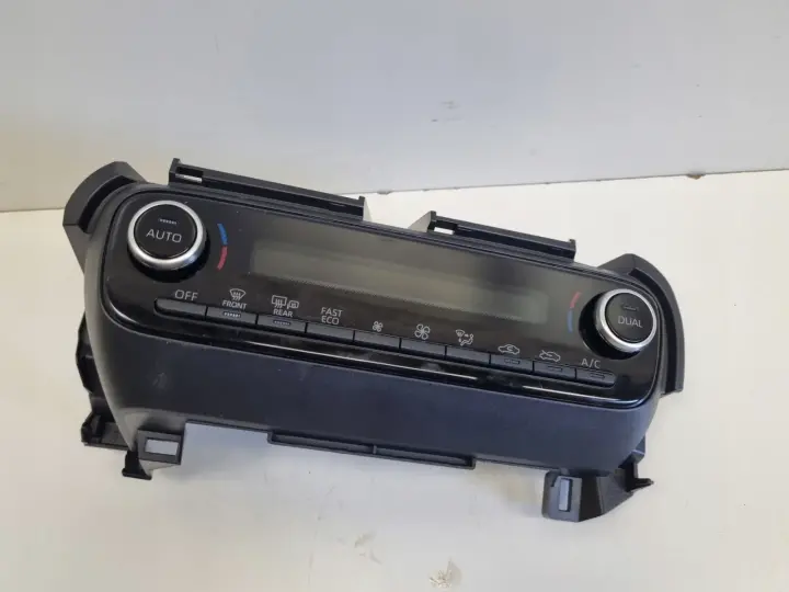 Toyota Yaris IV PANEL KLIMATYZACJI Nawiewu 55900-0DN00