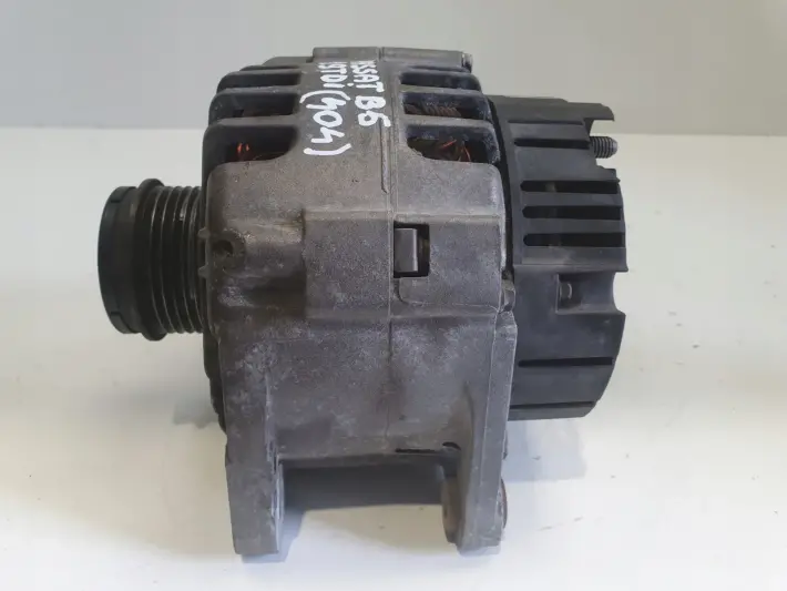VW Passat B5 FL 1.9 TDI ALTERNATOR 028903029R valeo