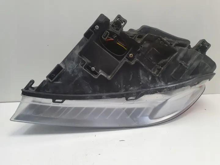 Volvo V70 III XC70 S80 II XENON PRZEDNIA LAMPA PRAWA prawy przód 31214348