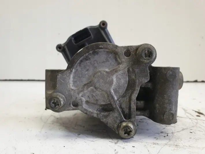 Volvo S60 V60 2.0 D POMPA OLEJU SKRZYNI 31325357AA oryginał