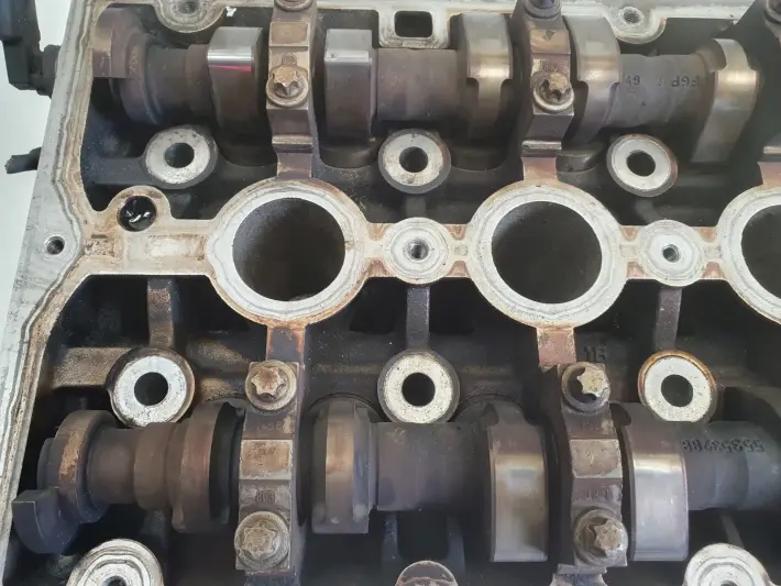 Opel Zafira B Astra J 1.6 16V A16XER GŁOWICA CYLINDRÓW 55559340